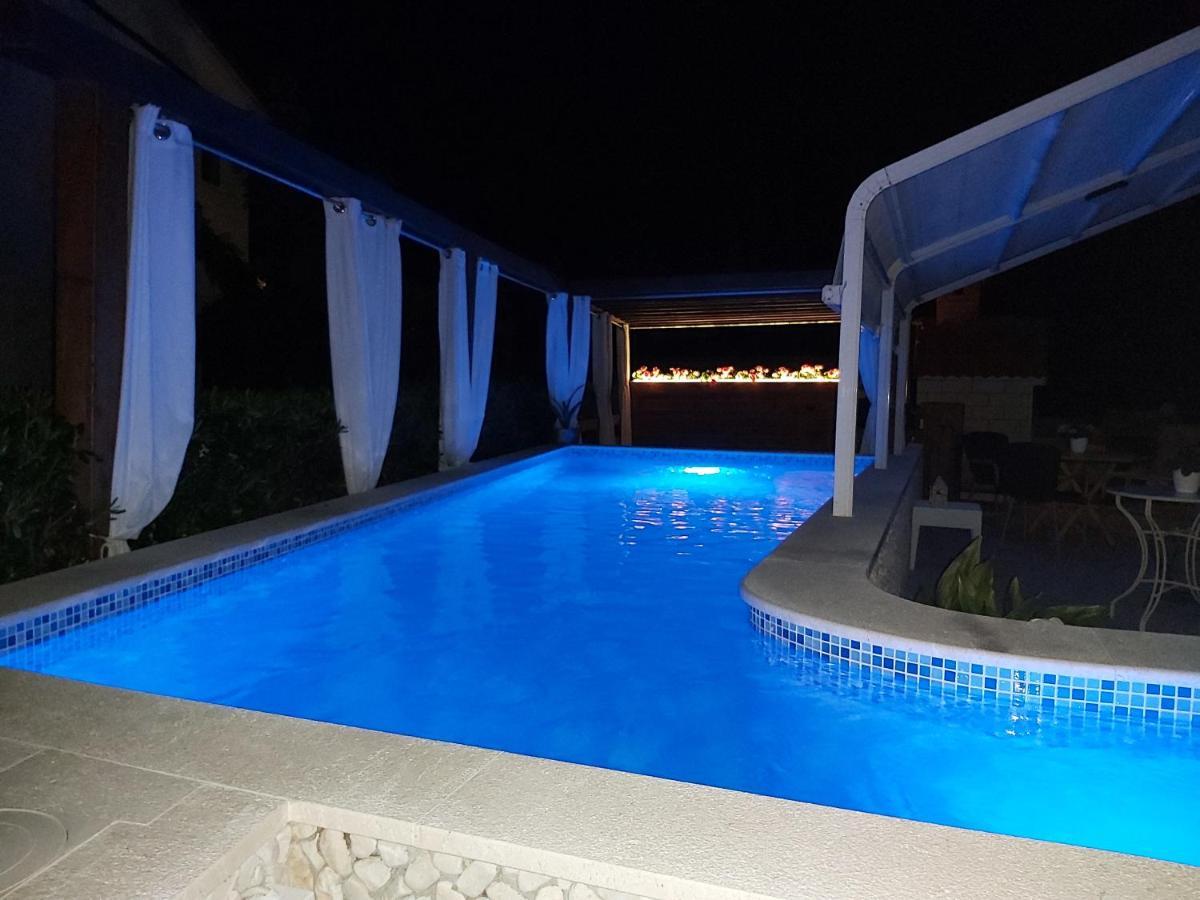 Villa Kale Apartments Слатине Экстерьер фото