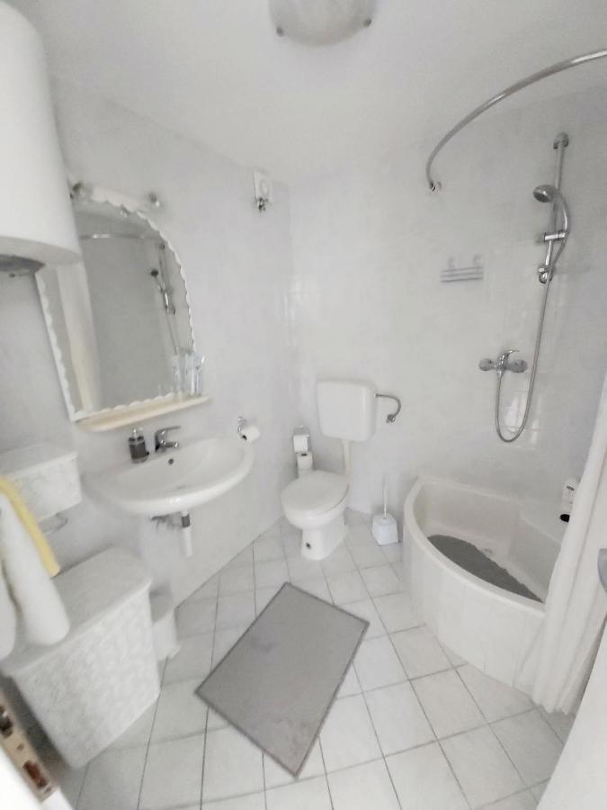 Villa Kale Apartments Слатине Экстерьер фото