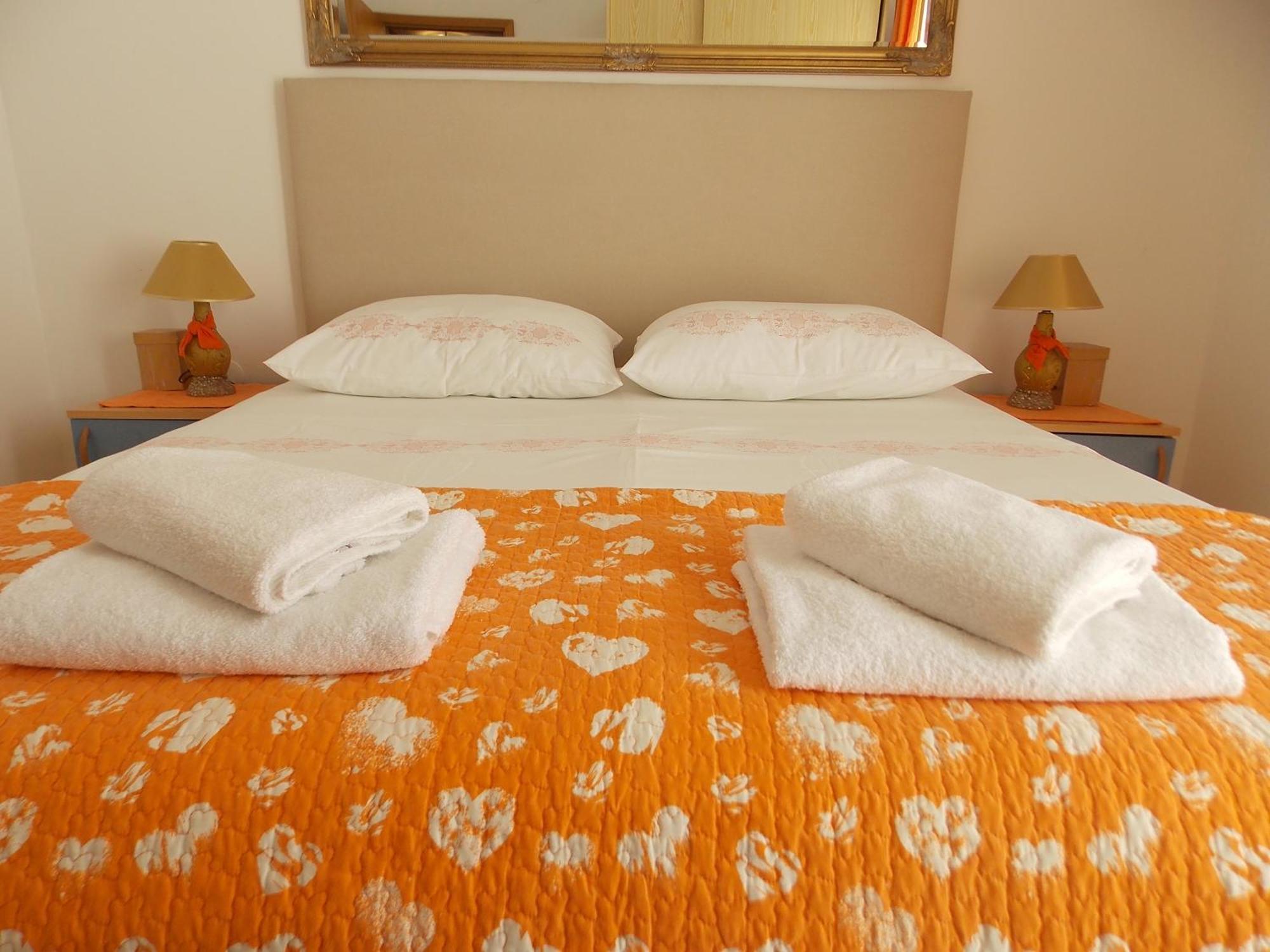 Villa Kale Apartments Слатине Экстерьер фото