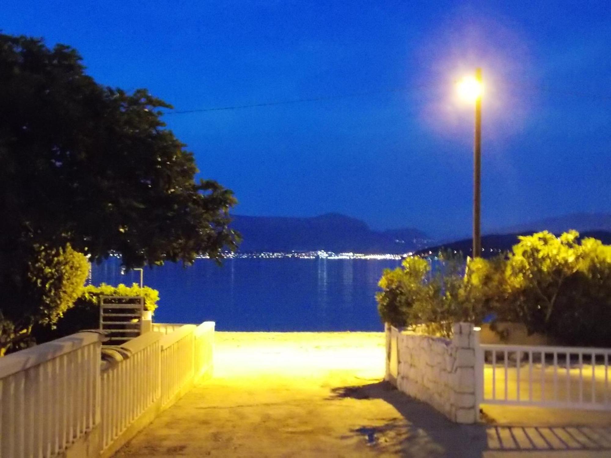 Villa Kale Apartments Слатине Экстерьер фото